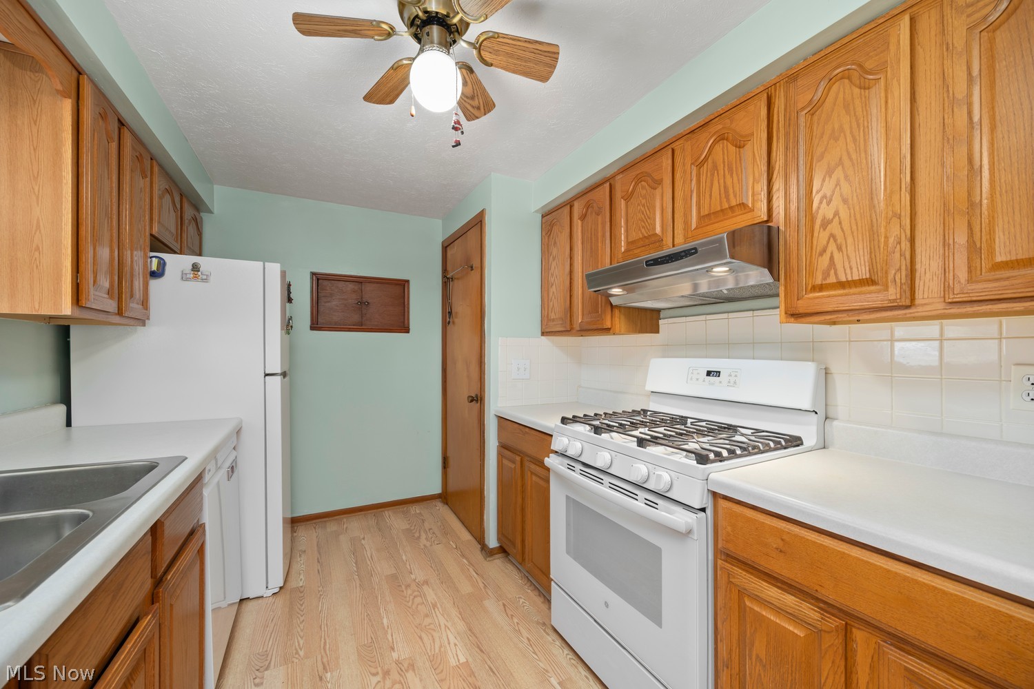 195 Moore Road Avon Lake OH 44012