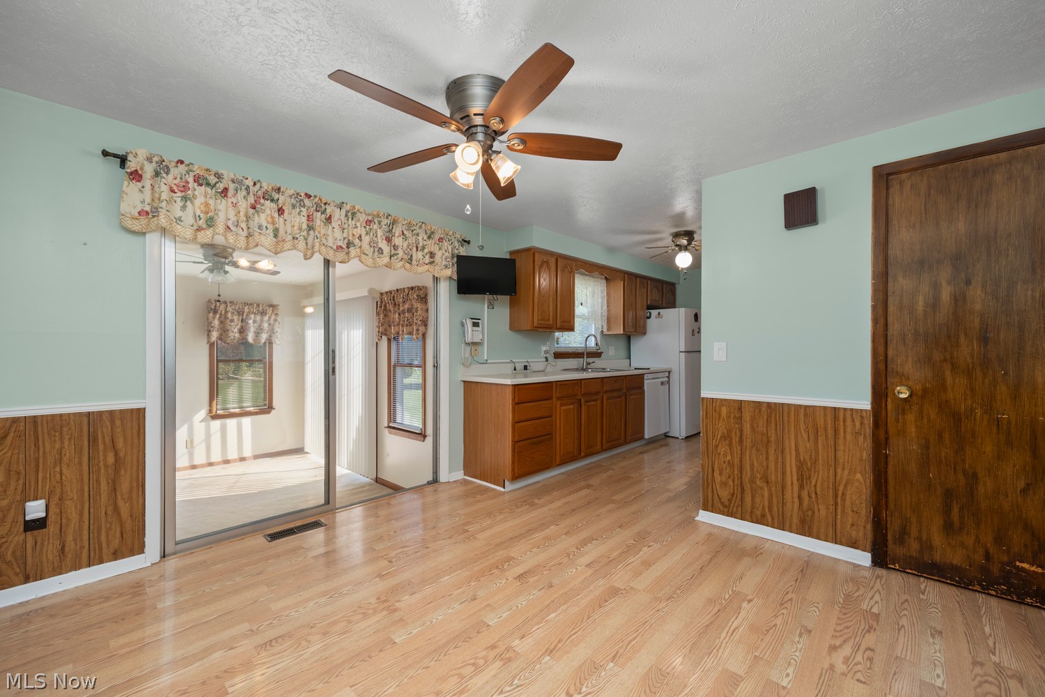 195 Moore Road Avon Lake OH 44012