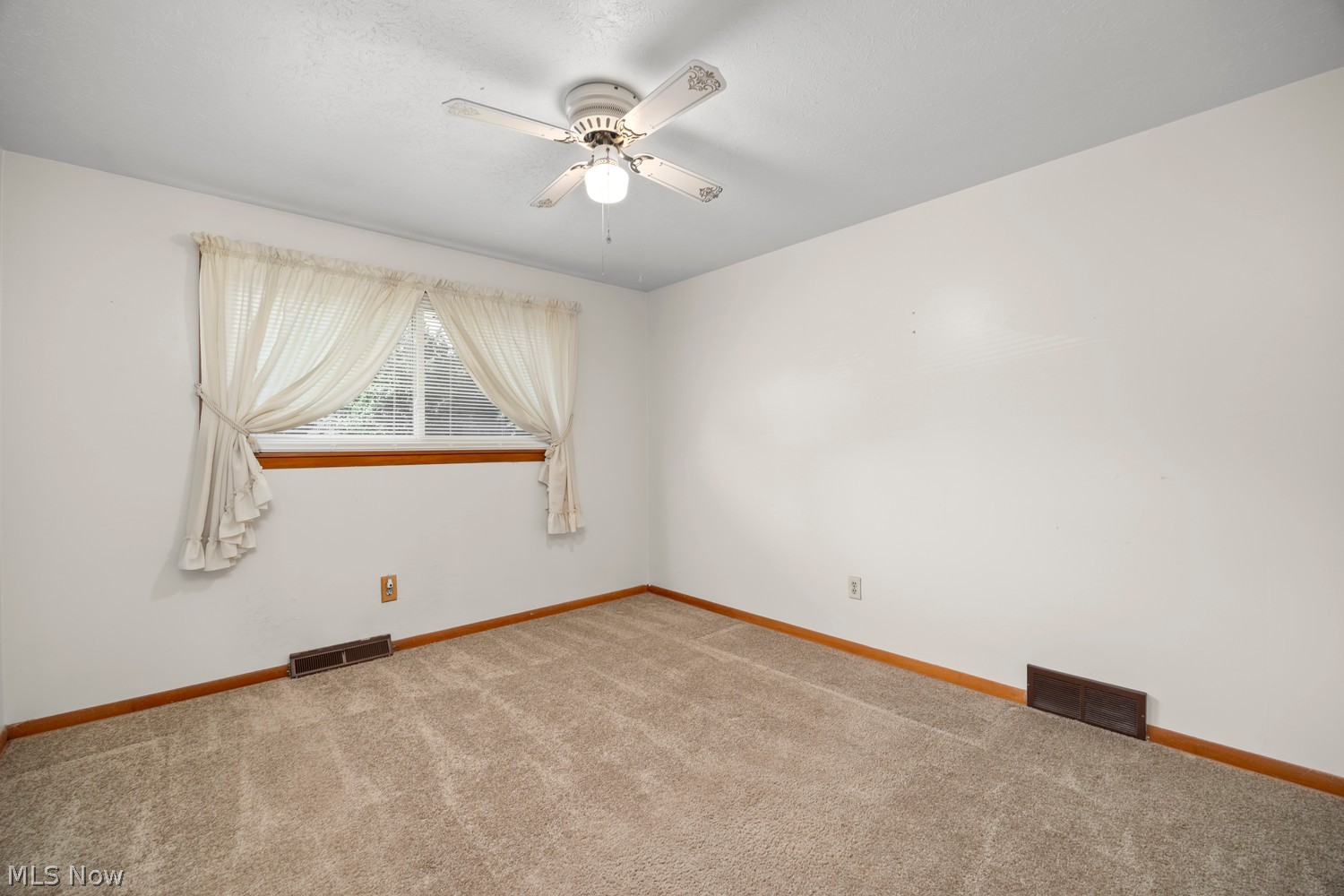 195 Moore Road Avon Lake OH 44012