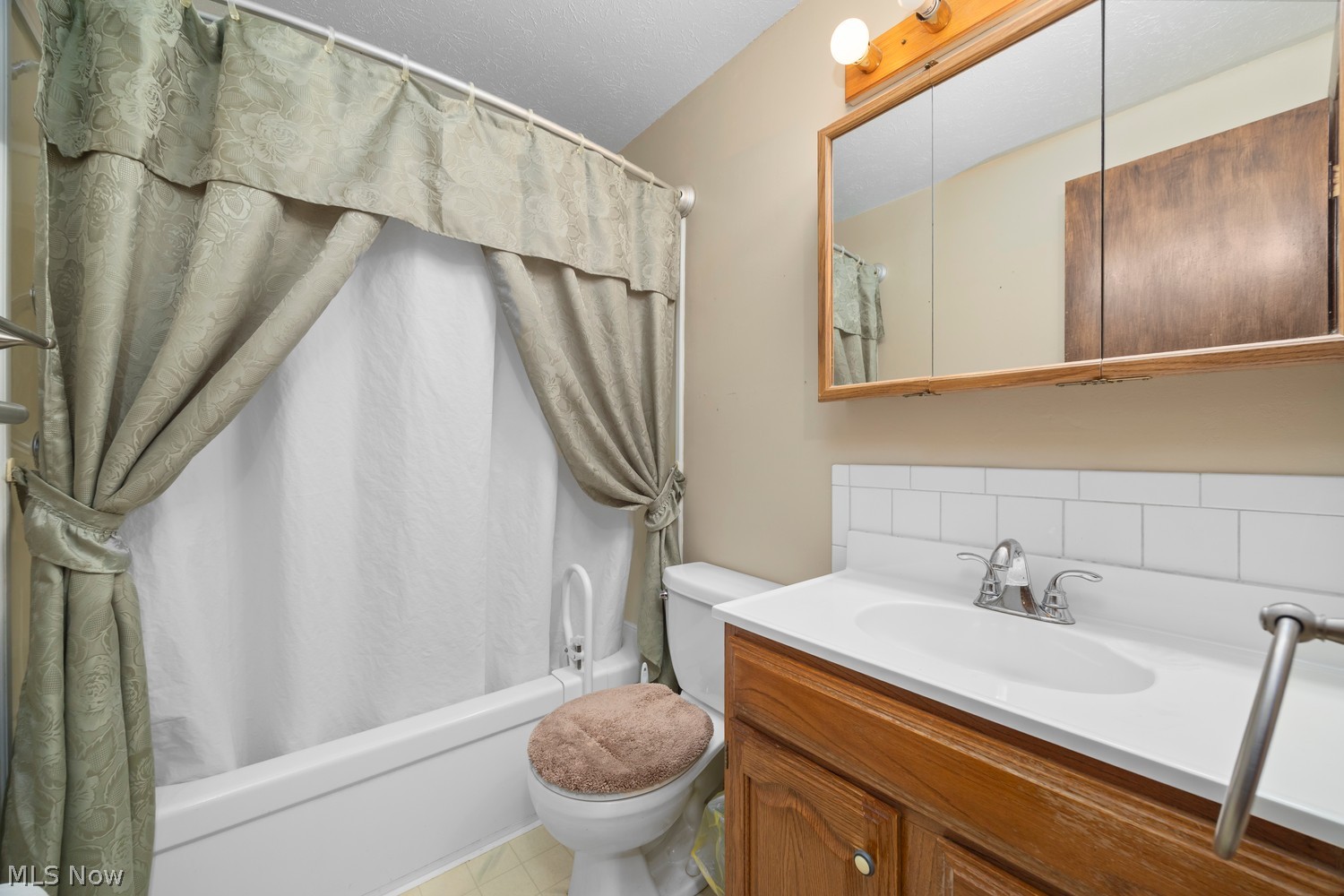 195 Moore Road Avon Lake OH 44012