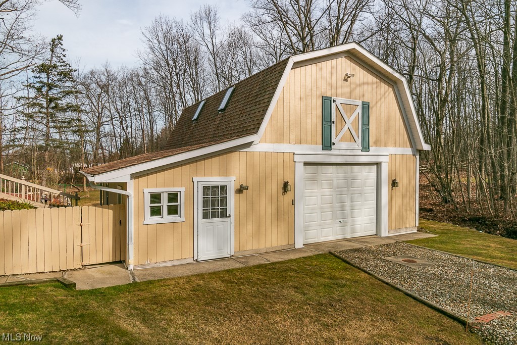 8365 N Locust Drive Kirtland OH 44094