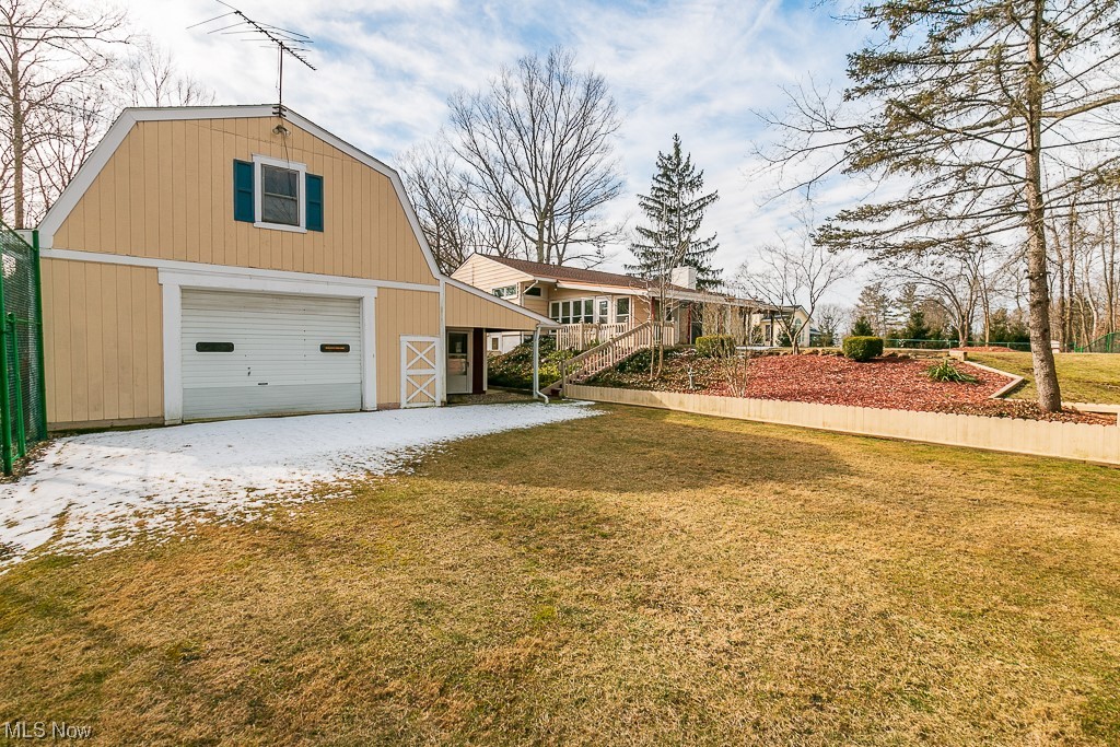 8365 N Locust Drive Kirtland OH 44094