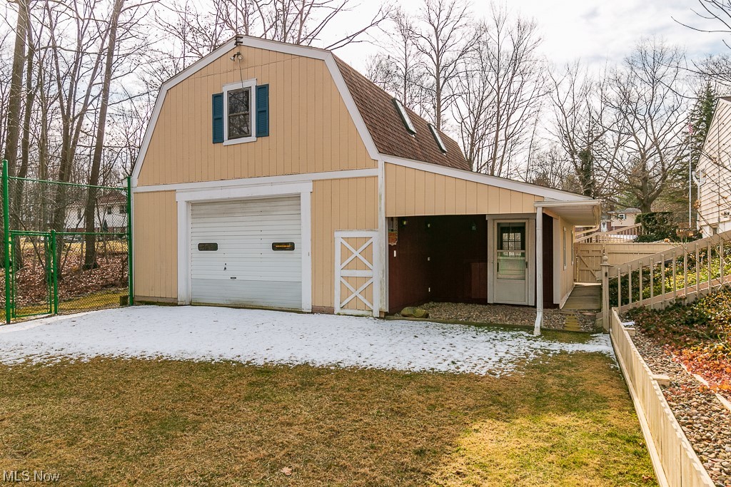 8365 N Locust Drive Kirtland OH 44094