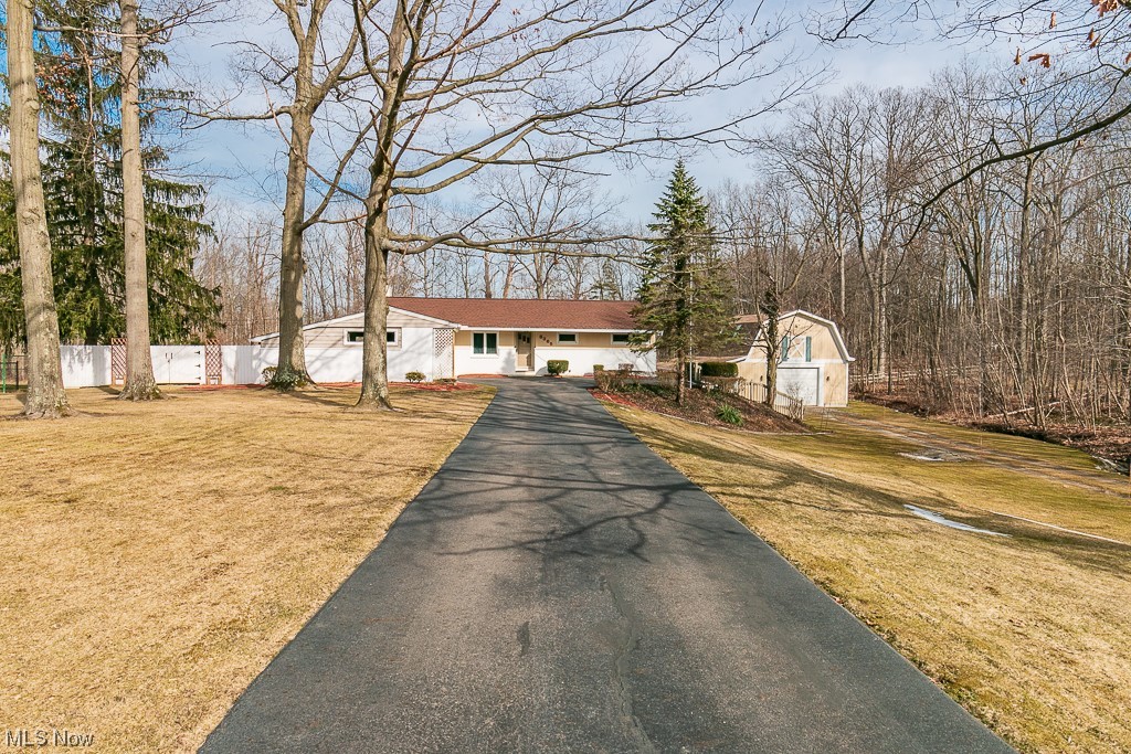 8365 N Locust Drive Kirtland OH 44094