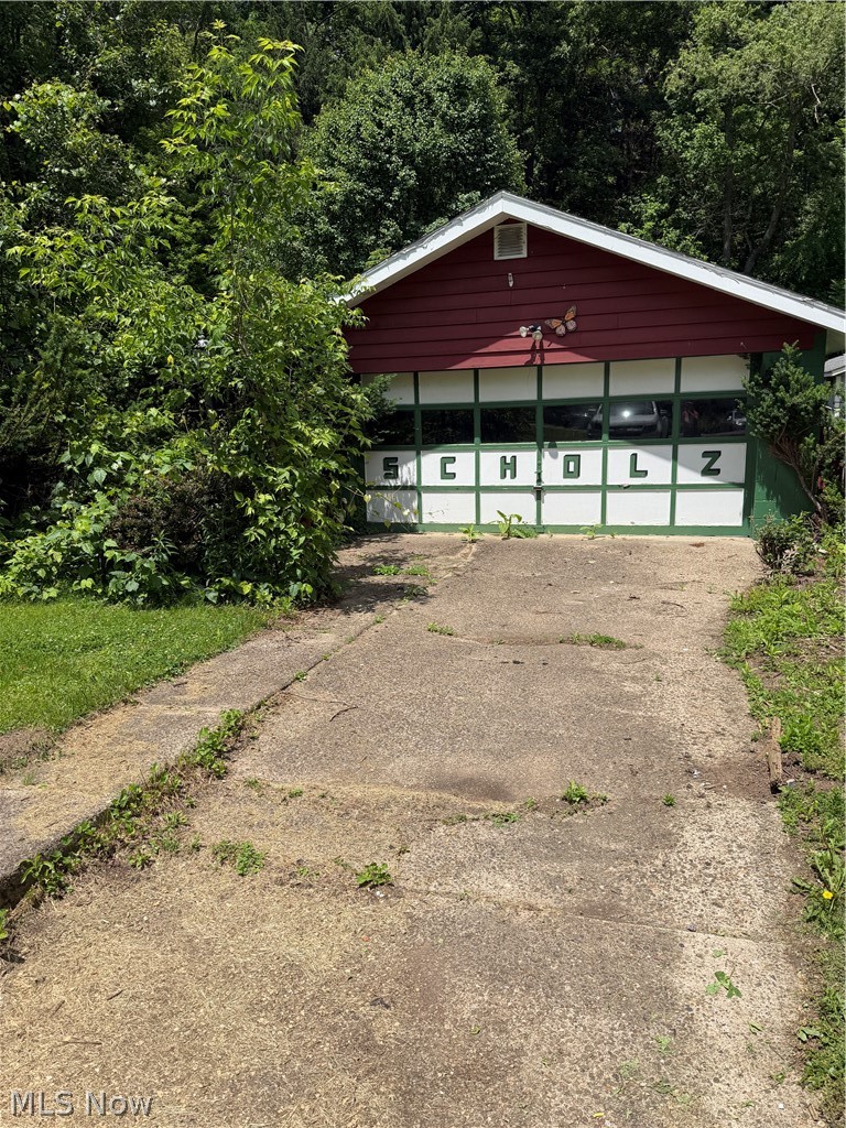 4956 State Route 150 Dillonvale OH 43917