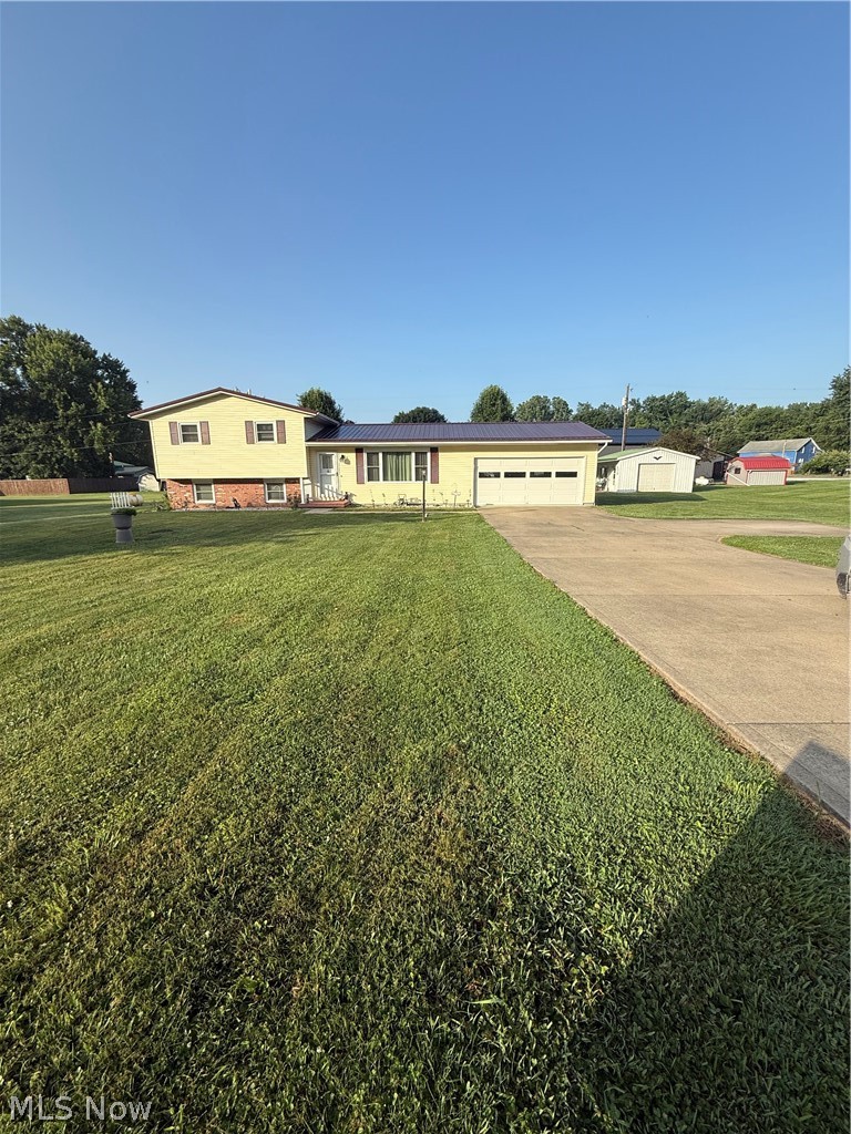 24561 County Road 24 Coshocton OH 43812