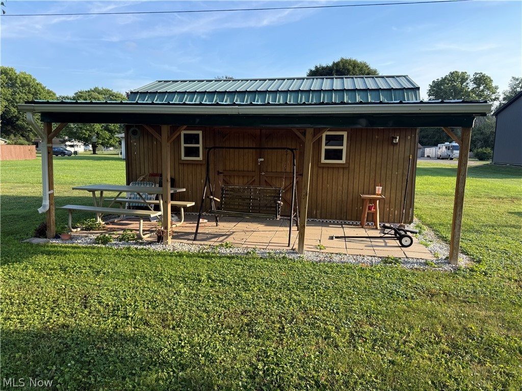 24561 County Road 24 Coshocton OH 43812