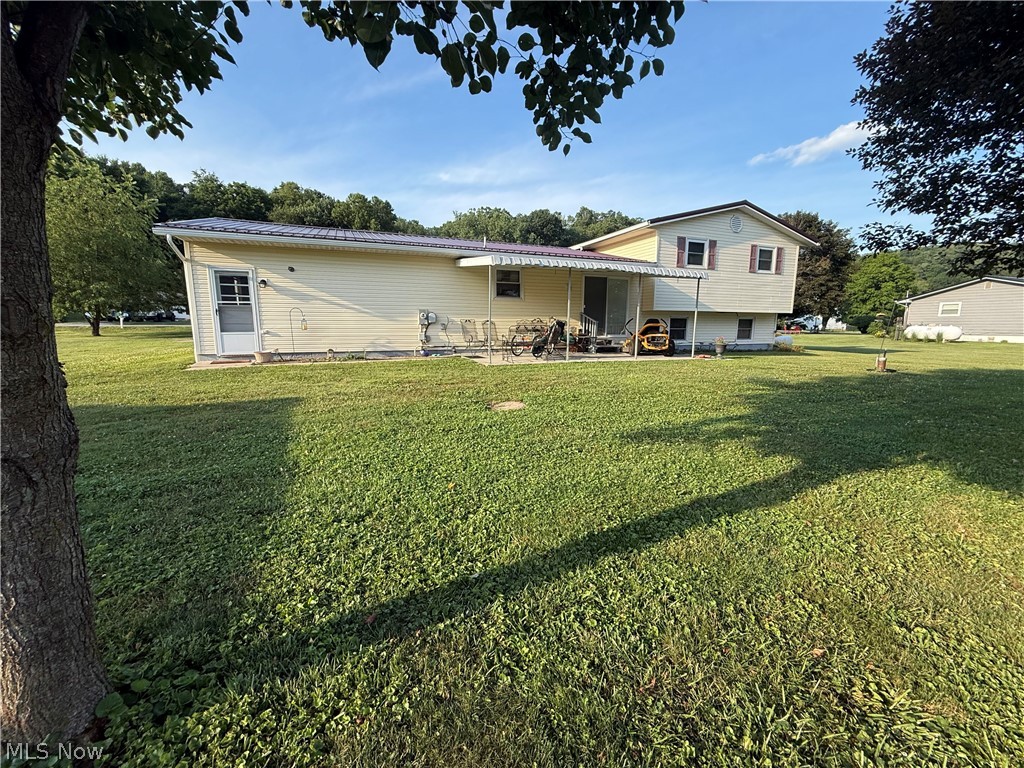 24561 County Road 24 Coshocton OH 43812