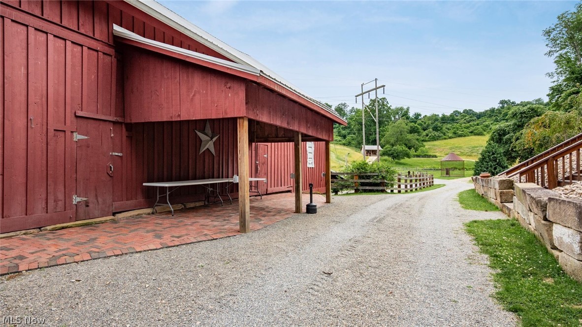 2665 Sub Station Road NE New Philadelphia OH 44663