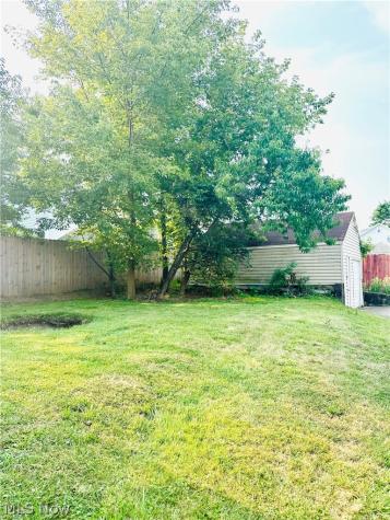 802 Sherlock Place NE Canton OH 44714