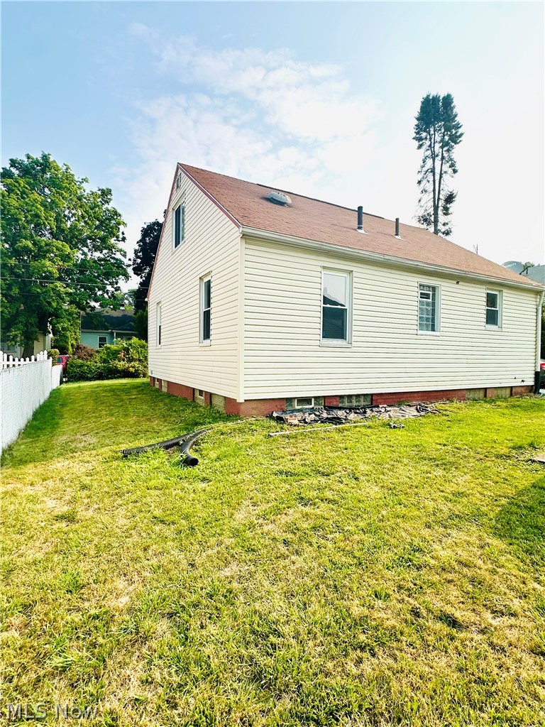 802 Sherlock Place NE Canton OH 44714