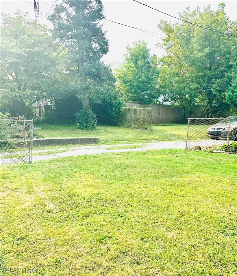 802 Sherlock Place NE Canton OH 44714
