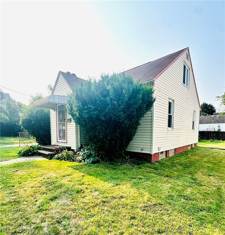802 Sherlock Place NE Canton OH 44714