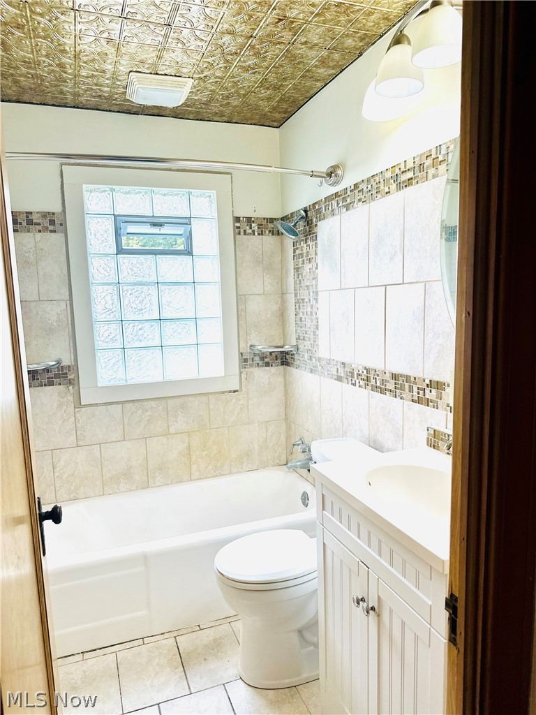 802 Sherlock Place NE Canton OH 44714