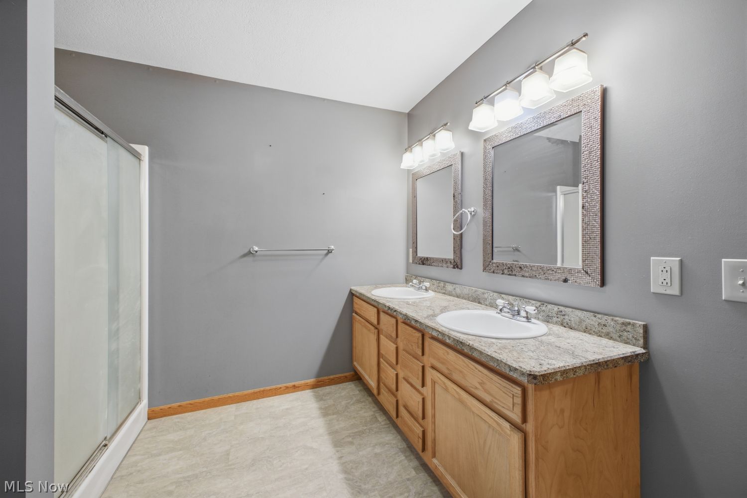 19751 Mcgavern Road Salineville OH 43945