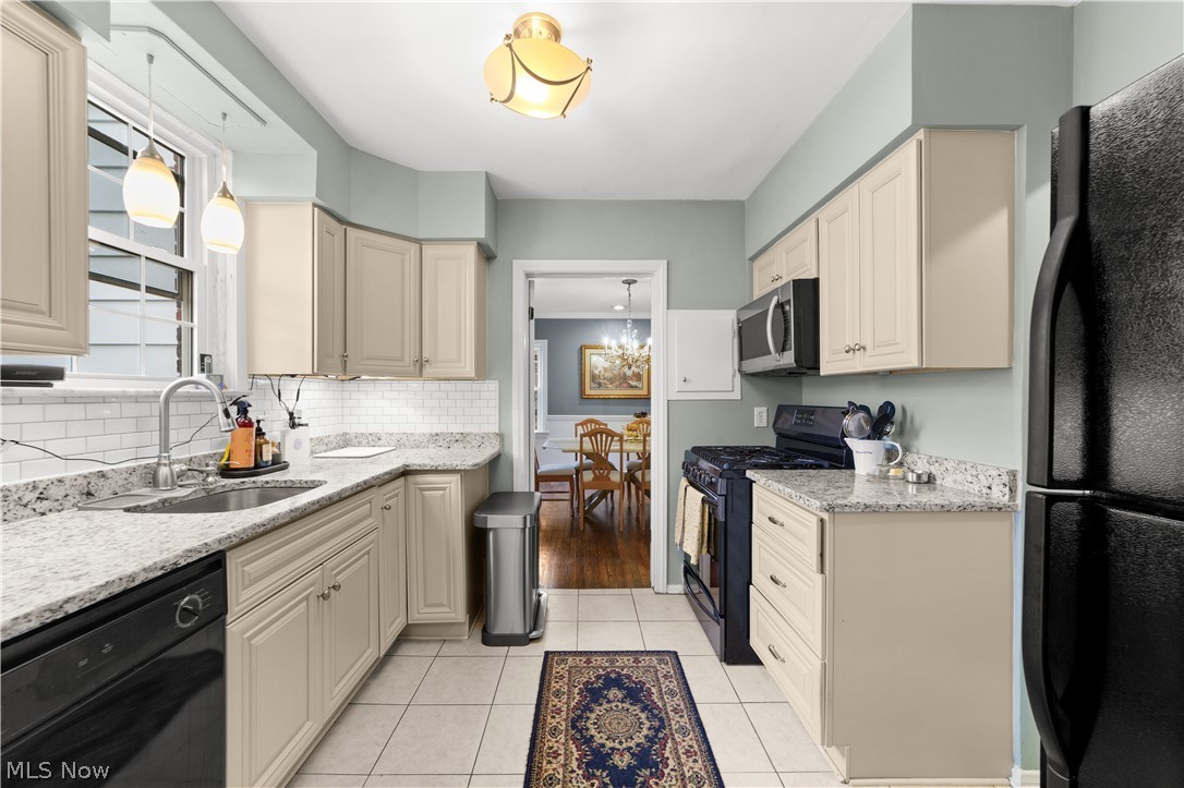 3687 Townley Road Shaker Heights OH 44122