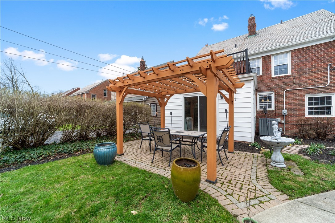 3687 Townley Road Shaker Heights OH 44122