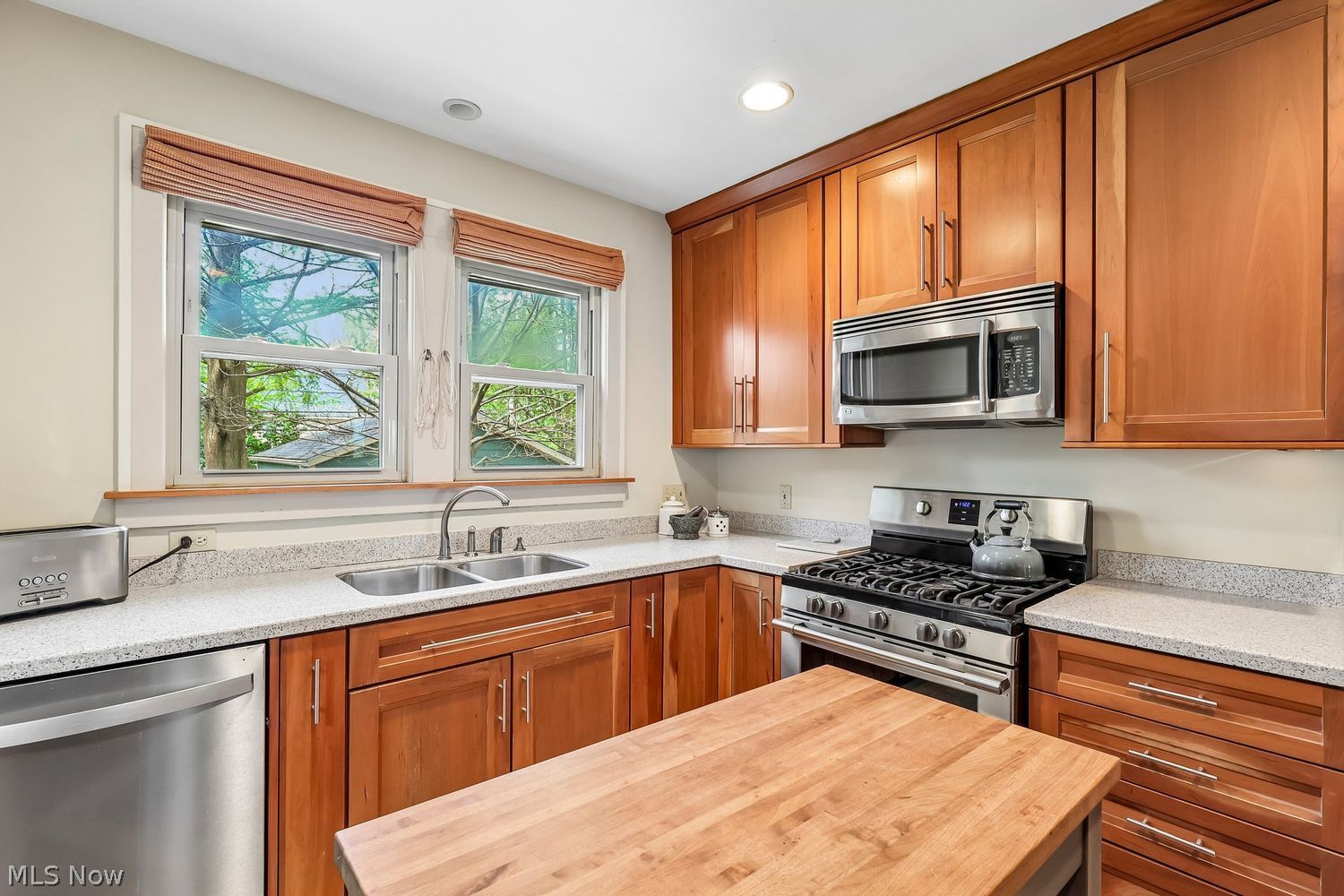 2908 Warrington Road Shaker Heights OH 44120