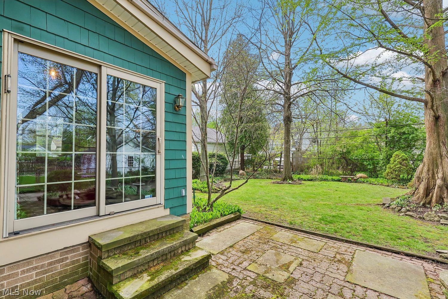 2908 Warrington Road Shaker Heights OH 44120