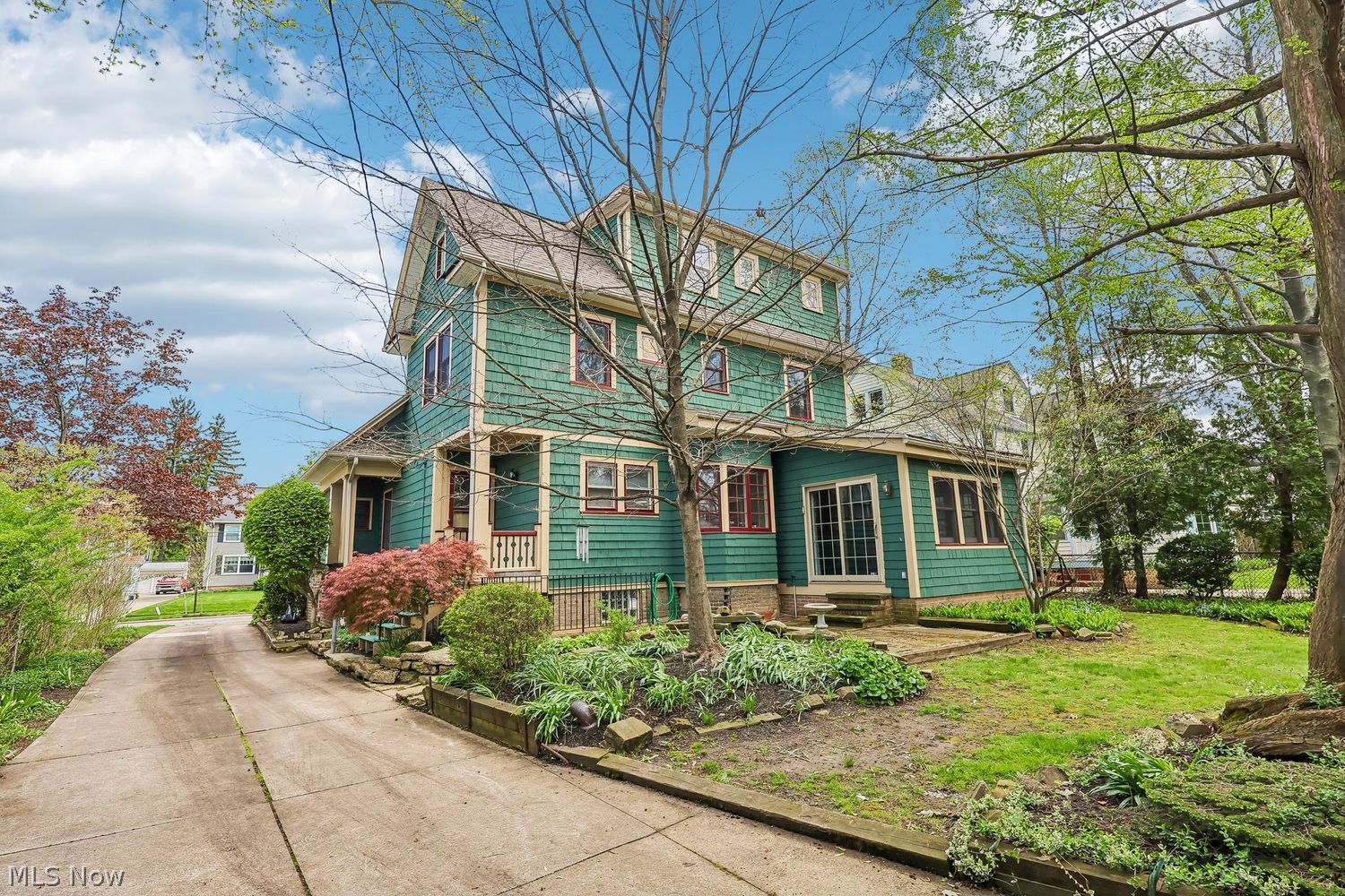 2908 Warrington Road Shaker Heights OH 44120