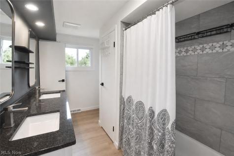 4949 Orchard Drive Brunswick Hills OH 44212