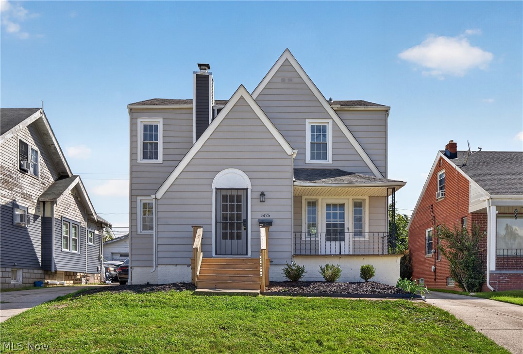 5175 Arch Street Maple Heights OH 44137