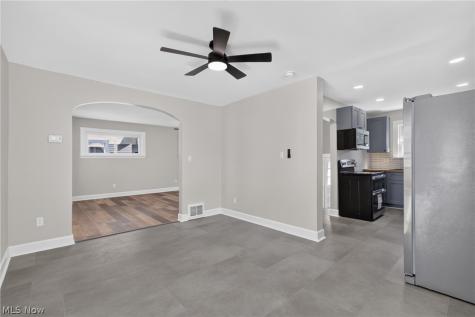 5175 Arch Street Maple Heights OH 44137