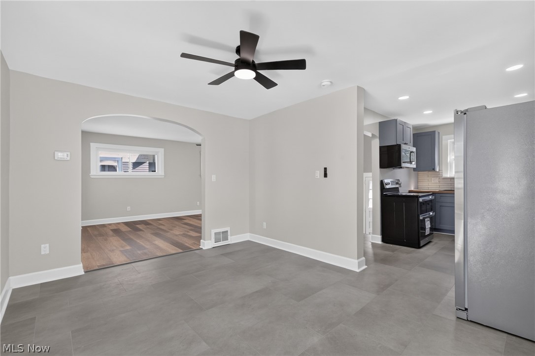5175 Arch Street Maple Heights OH 44137