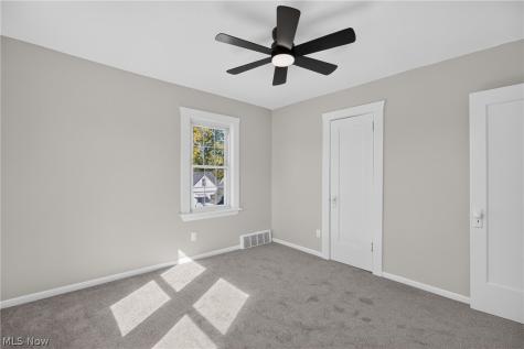 5175 Arch Street Maple Heights OH 44137