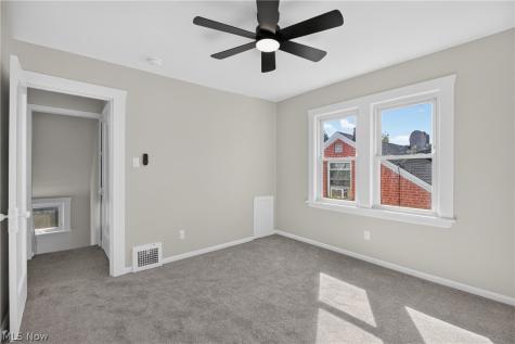 5175 Arch Street Maple Heights OH 44137
