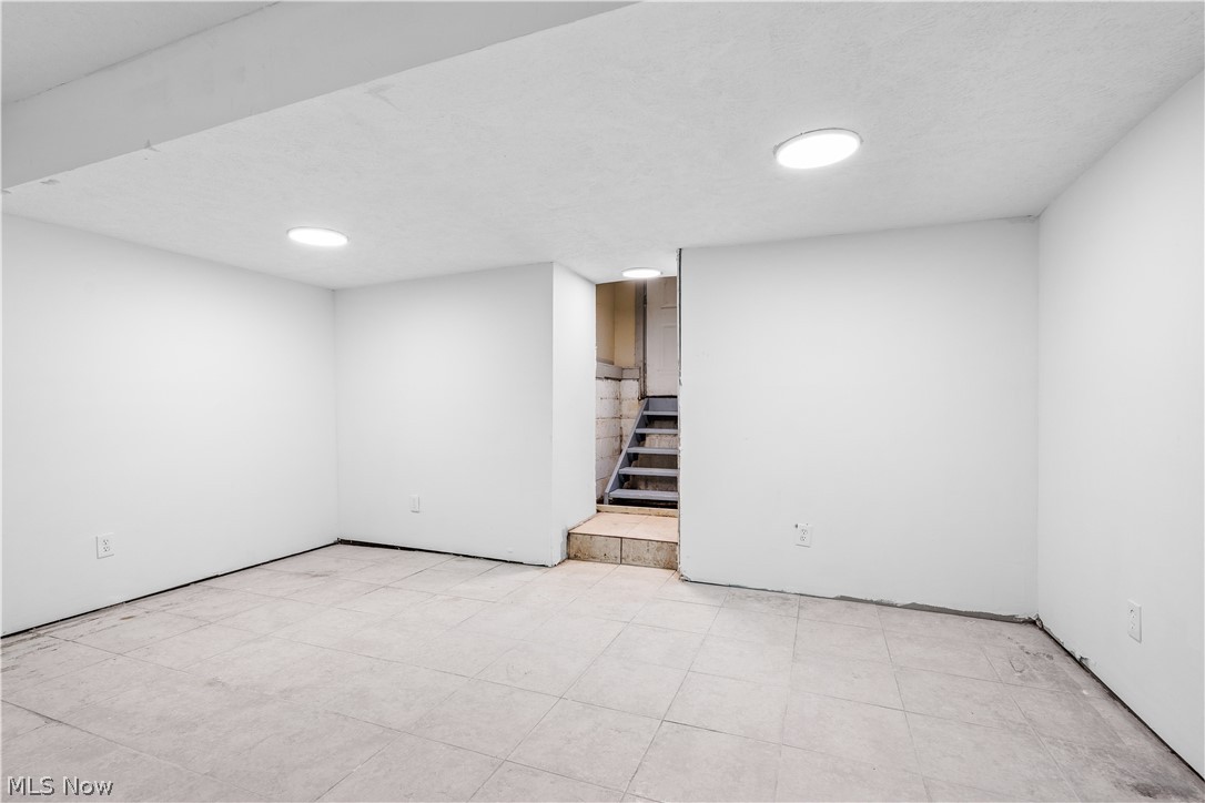 5175 Arch Street Maple Heights OH 44137