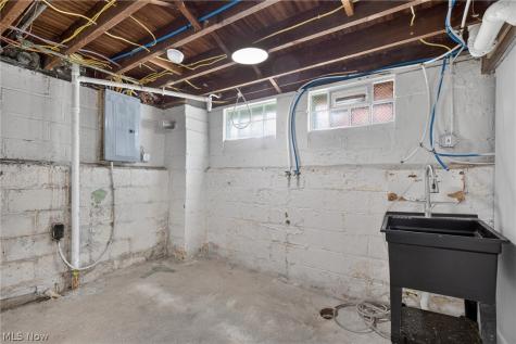 5175 Arch Street Maple Heights OH 44137