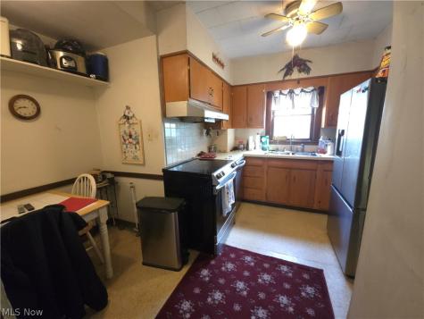 452 Allenford Street Akron OH 44314