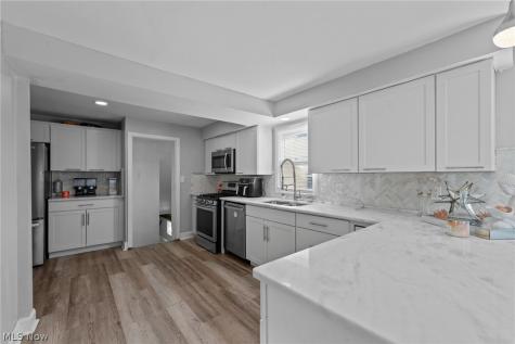 4527 Laurel Road South Euclid OH 44121