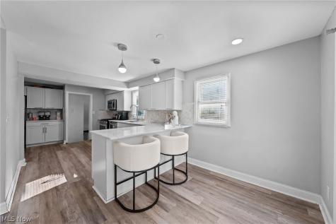 4527 Laurel Road South Euclid OH 44121