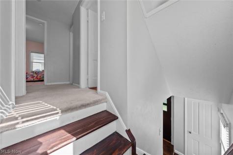 4527 Laurel Road South Euclid OH 44121