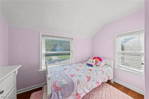 4527 Laurel Road South Euclid OH 44121