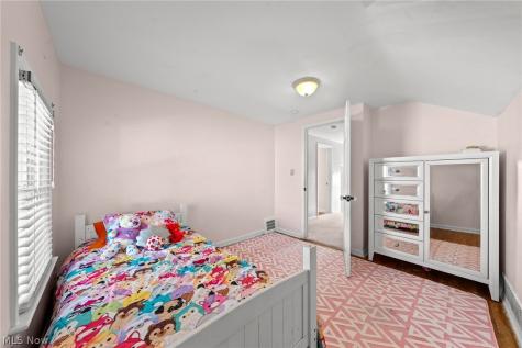4527 Laurel Road South Euclid OH 44121
