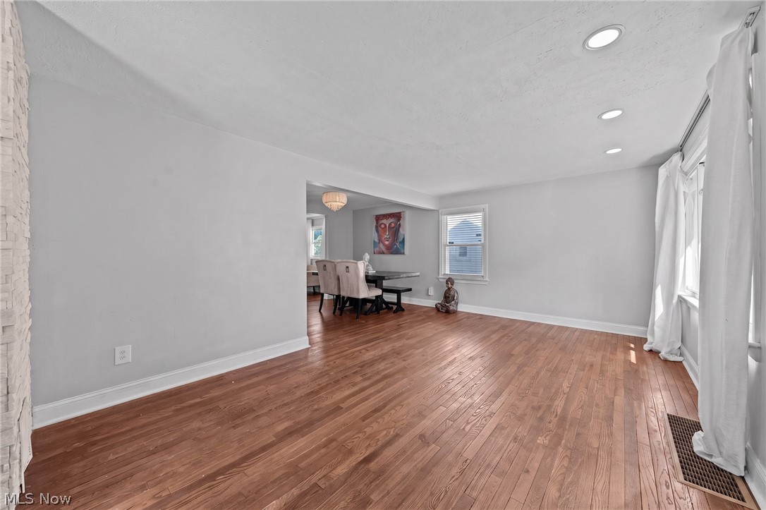 4527 Laurel Road South Euclid OH 44121