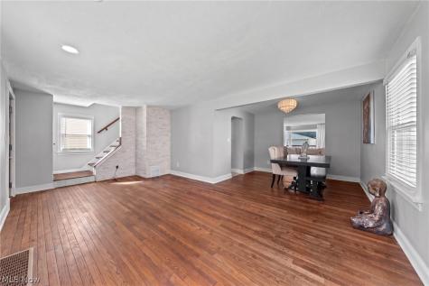4527 Laurel Road South Euclid OH 44121