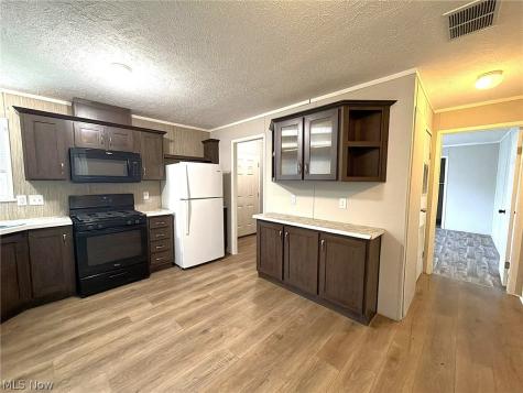 144 Virginia Avenue Elyria OH 44035