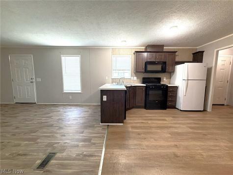 144 Virginia Avenue Elyria OH 44035