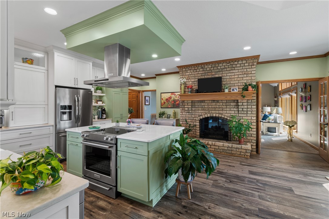 3896 Edison Street NE Hartville OH 44632