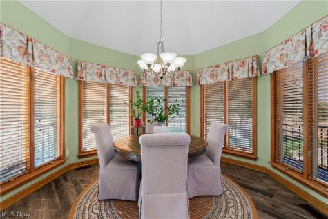 3896 Edison Street NE Hartville OH 44632