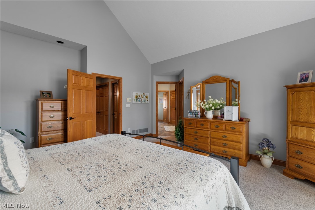 3896 Edison Street NE Hartville OH 44632
