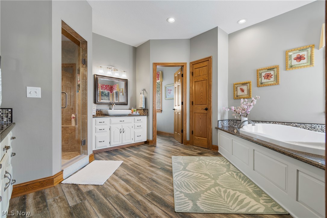 3896 Edison Street NE Hartville OH 44632