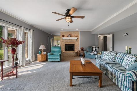 3896 Edison Street NE Hartville OH 44632