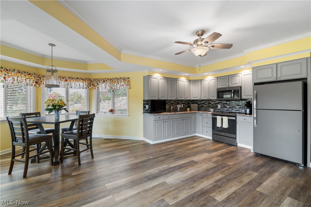 3896 Edison Street NE Hartville OH 44632
