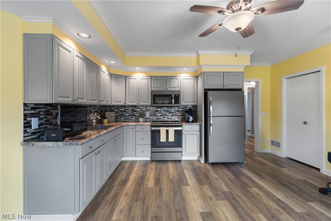 3896 Edison Street NE Hartville OH 44632