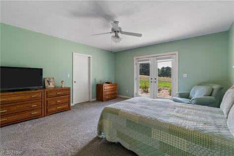 3896 Edison Street NE Hartville OH 44632